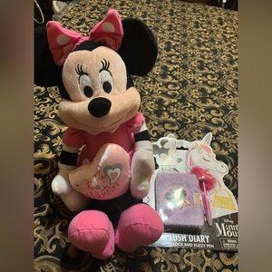 Valentine’s Day Minnie Mouse plush doll with diary and pen